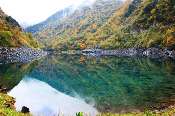 阿壩州茂縣旅遊景點推薦秋季賞紅葉,就去松坪溝圖片_高清圖-疊溪